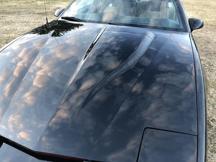 Детали экстерьера Pontiac Firebird Trans Am GTA KITT Tribute 1987 года  (фото 14 из 78)